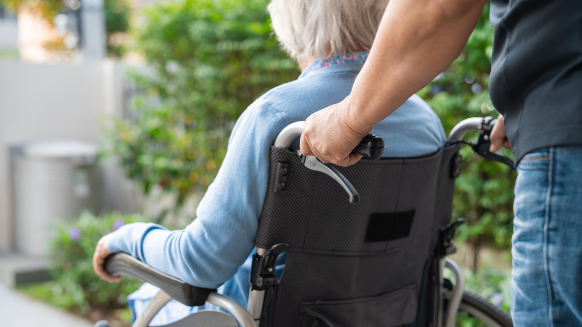 Suivi des interventions des auxiliaires de vie à domicile